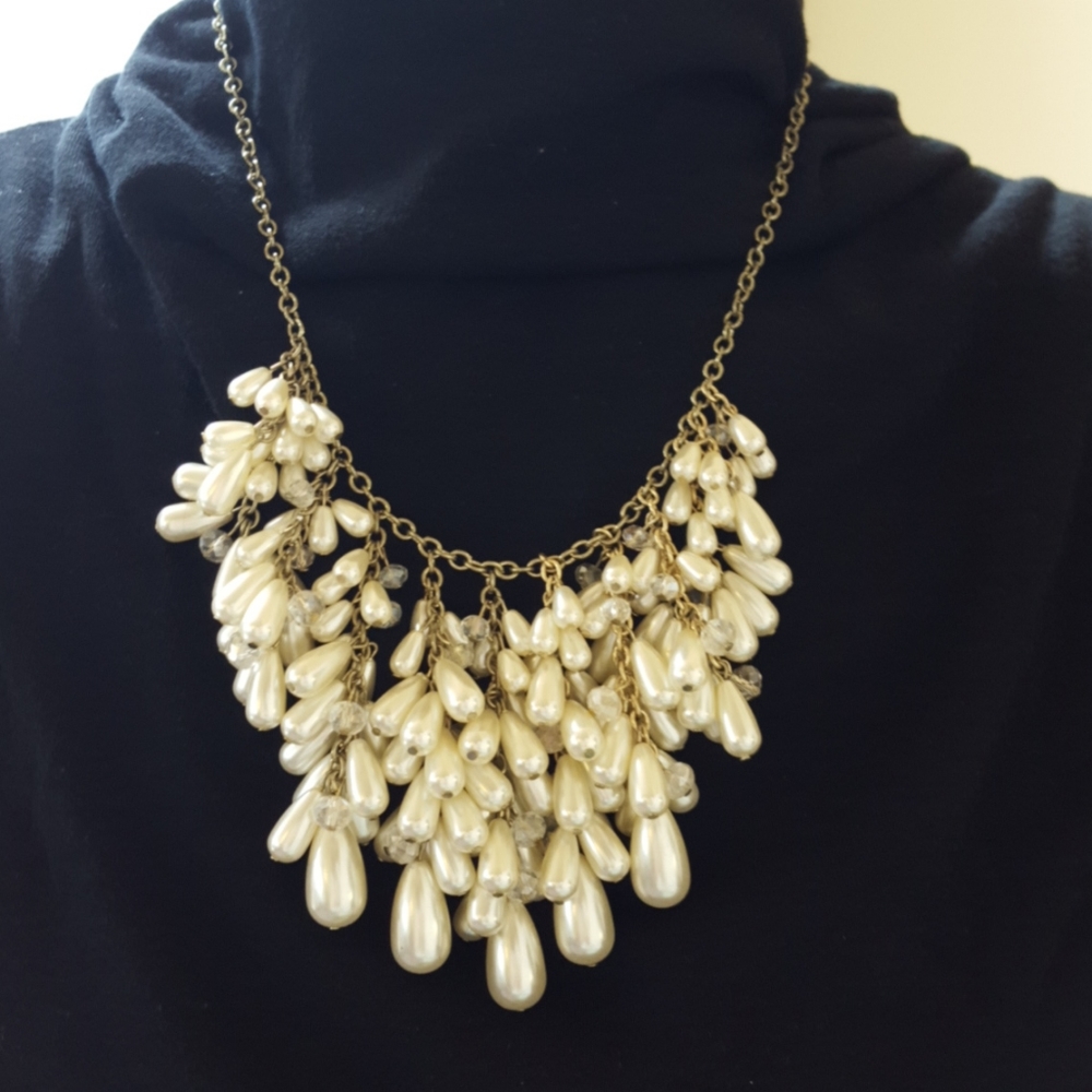 Beautiful Pearl and Glass Bead Necklace